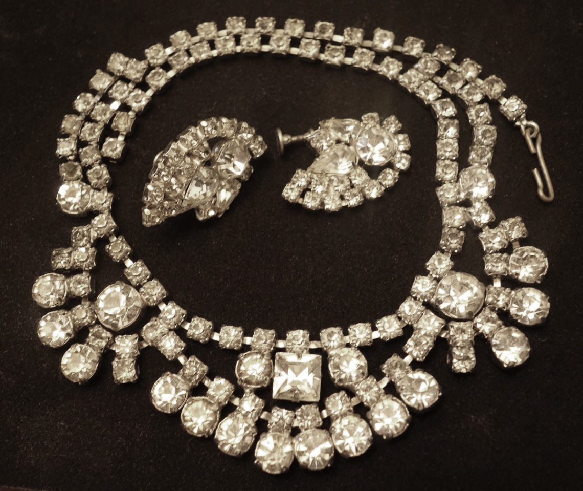 Antique Costume Jewelry Buyers Near Me - Antique Poster