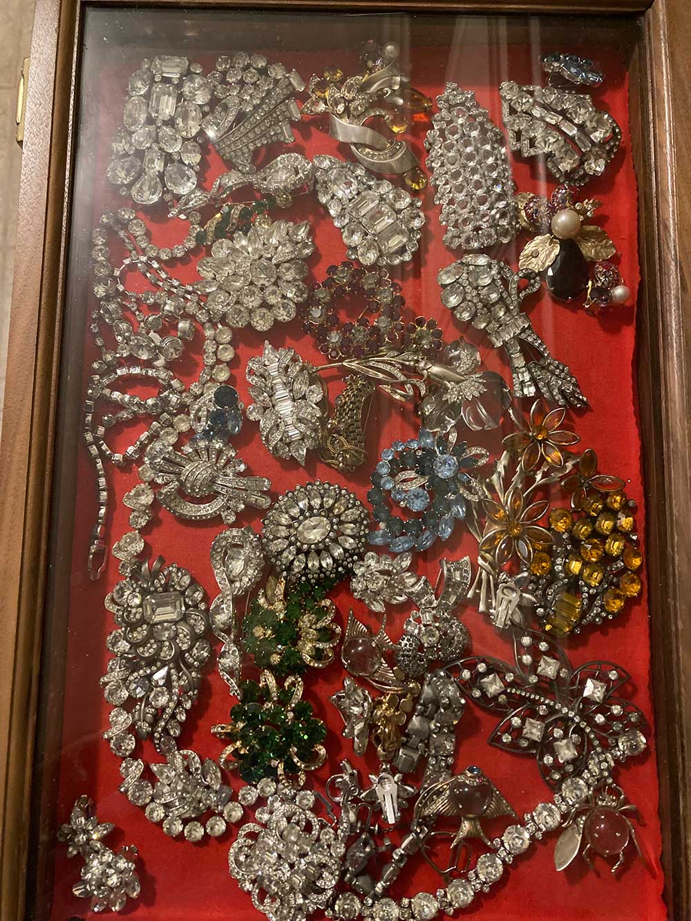 vintage-jewelry-collection-buyer